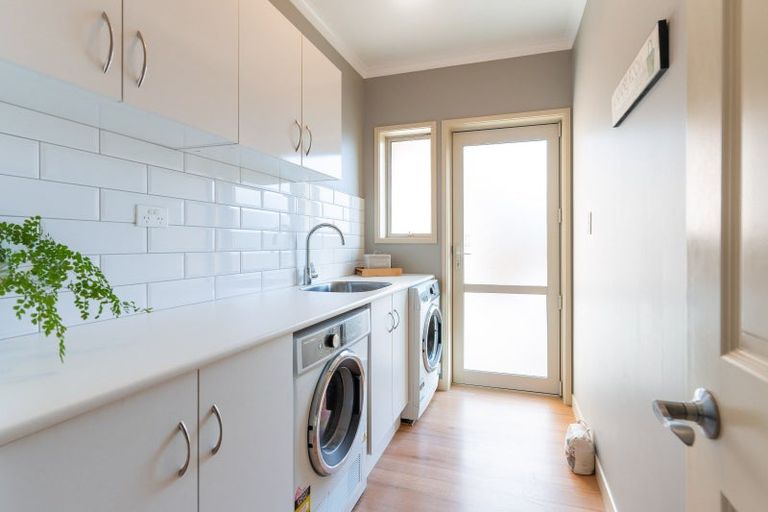 Photo of property in 35 Masefield Terrace, Kelvin Grove, Palmerston North, 4414