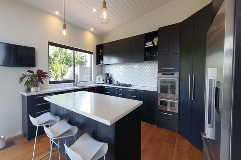 Photo of property in 1 Quarry Hill Terrace, Kennedys Bush, Christchurch, 8025