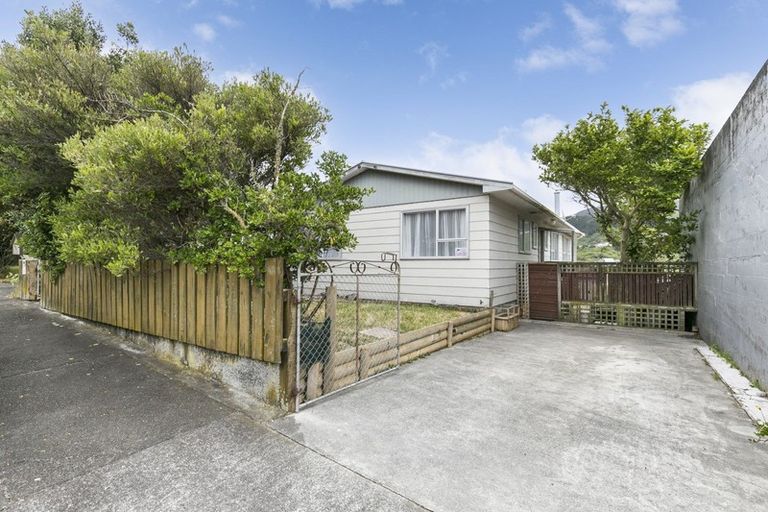 Photo of property in 31 Bell Street, Tawa, Wellington, 5028