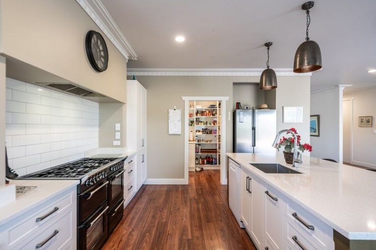 Photo of property in 81 Racecourse Road, Cambridge, 3493