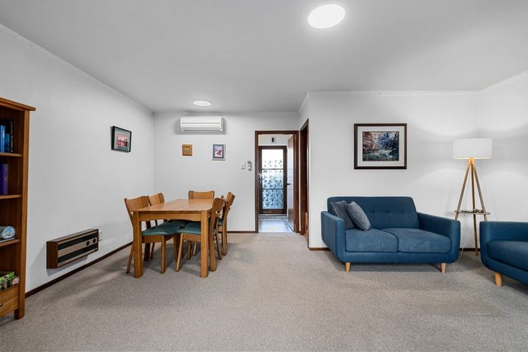 Photo of property in 1/9 Larkhill Place, Russley, Christchurch, 8042