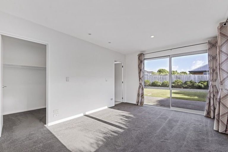 Photo of property in 5 Koura Drive, Rangiora, 7400