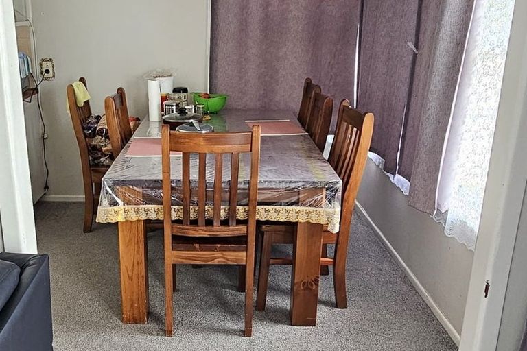 Photo of property in 34 Edinburgh Avenue, Rosehill, Papakura, 2113