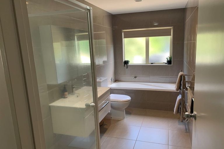 Photo of property in 2/27 Fairway Avenue, Red Beach, 0932