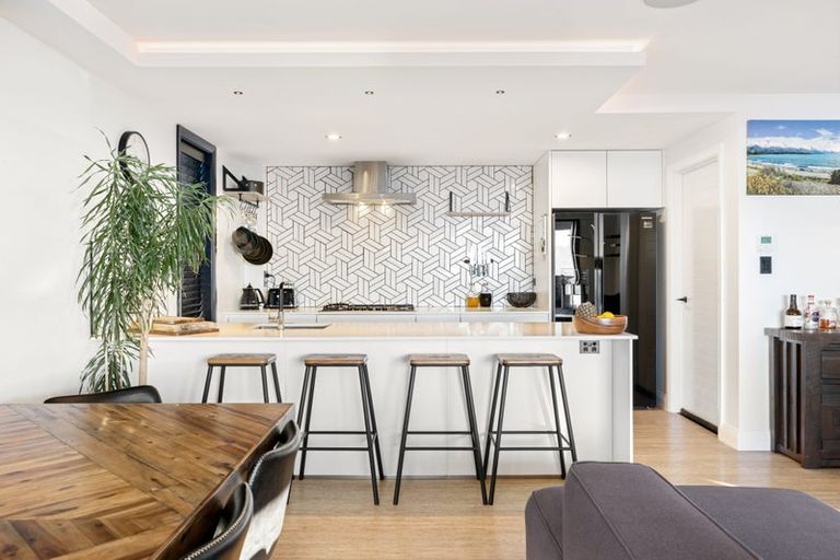 Photo of property in 10 Hawkshead Way, Westmorland, Christchurch, 8025