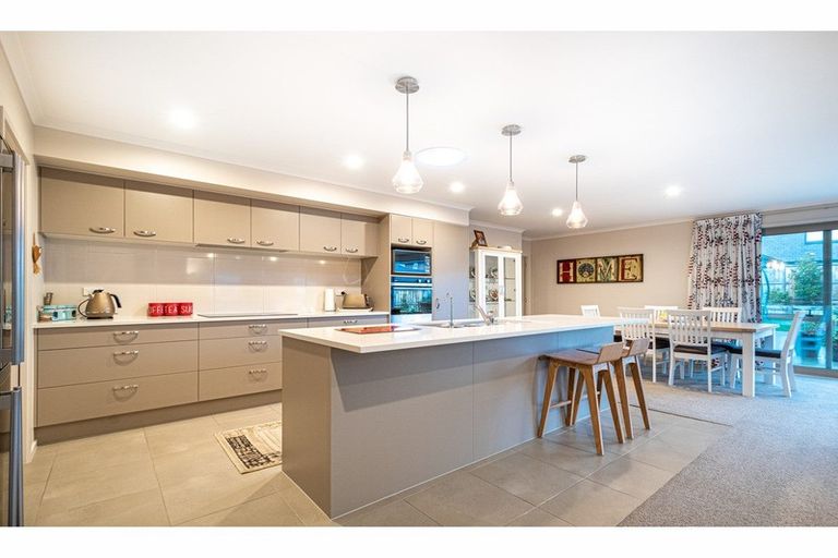 Photo of property in 18 Josh Road, Huapai, Kumeu, 0810