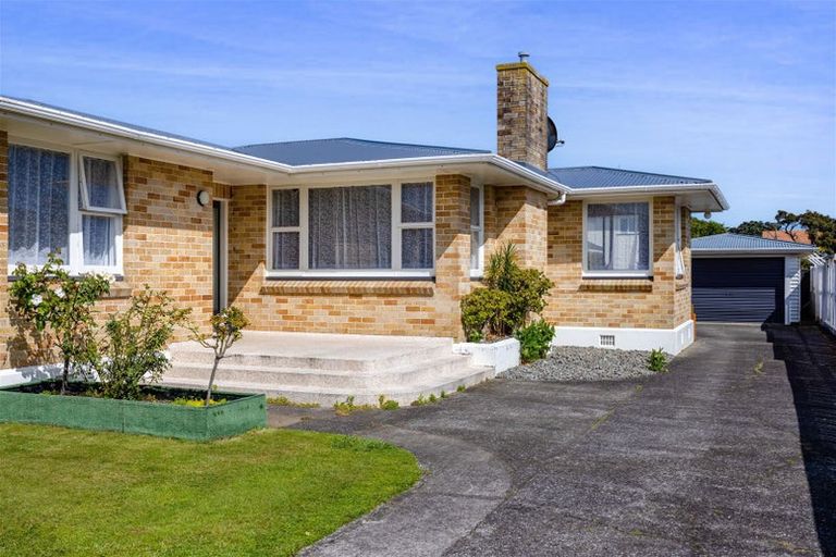 Photo of property in 7 Mccarthy Street, Hawera, 4610