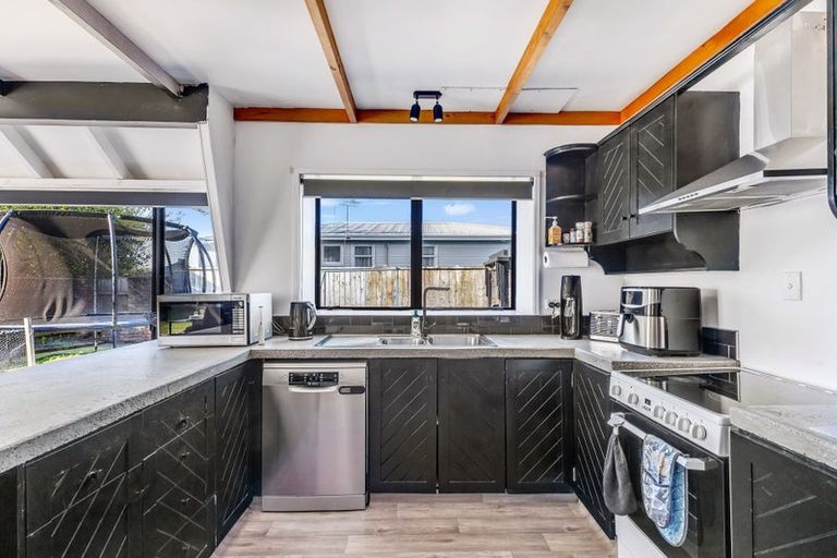 Photo of property in 44 Park Lane, Waitara, 4320