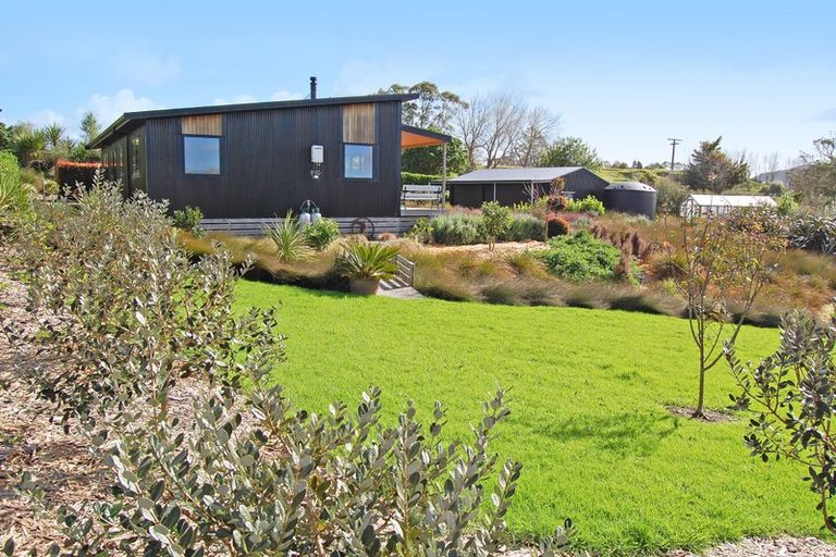 Photo of property in 5 Lupis Way, Kaiwaka, 0573
