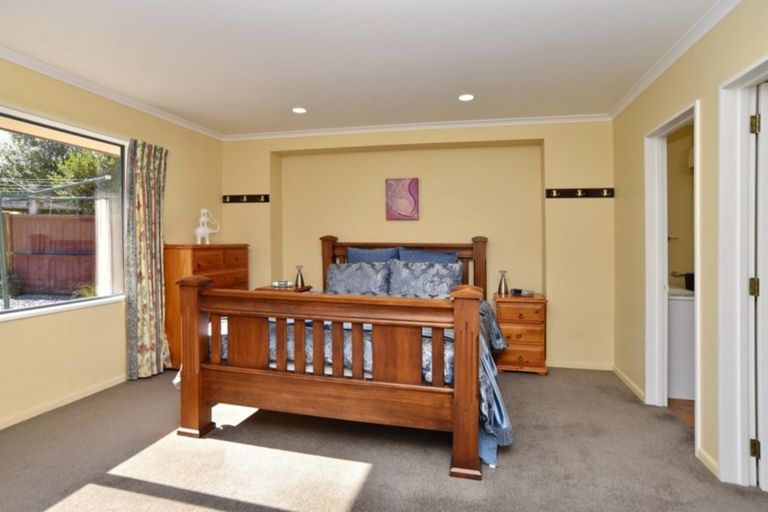 Photo of property in 17 Styx River Place, Spencerville, Christchurch, 8083