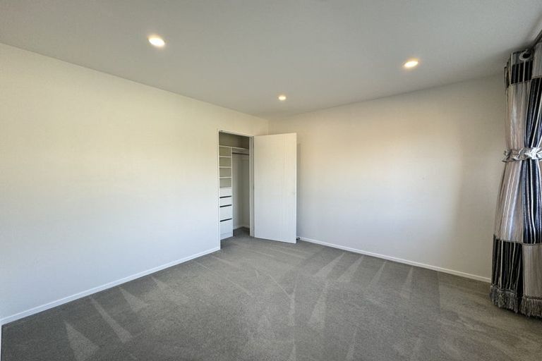 Photo of property in 22 Sunshine Boulevard, Sunnyvale, Auckland, 0612