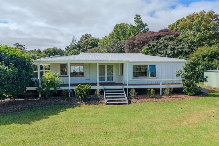 Photo of property in 111 Landing Road, Kerikeri, 0230