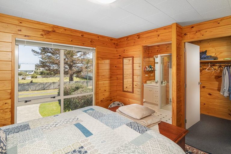 Photo of property in 102 Corokia Place, Matarangi, Whitianga, 3592