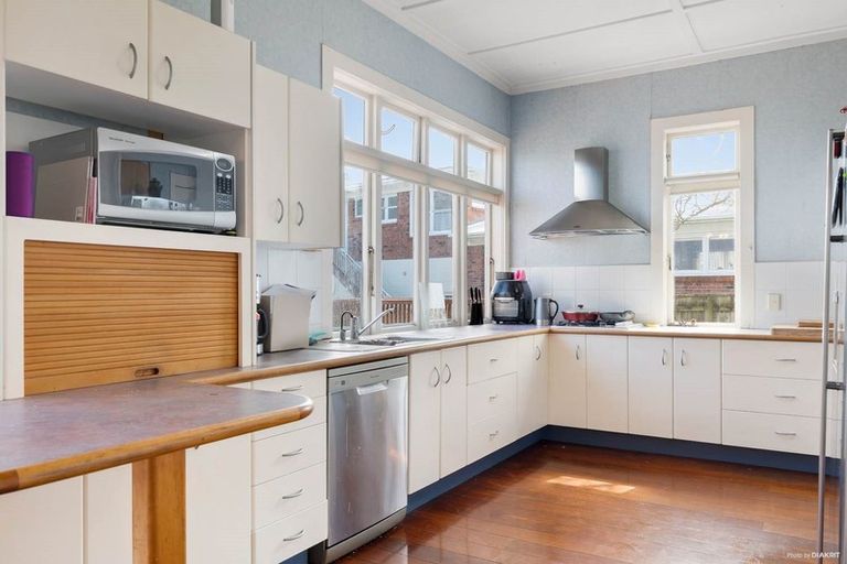 Photo of property in 7 Esmonde Road, Takapuna, Auckland, 0622