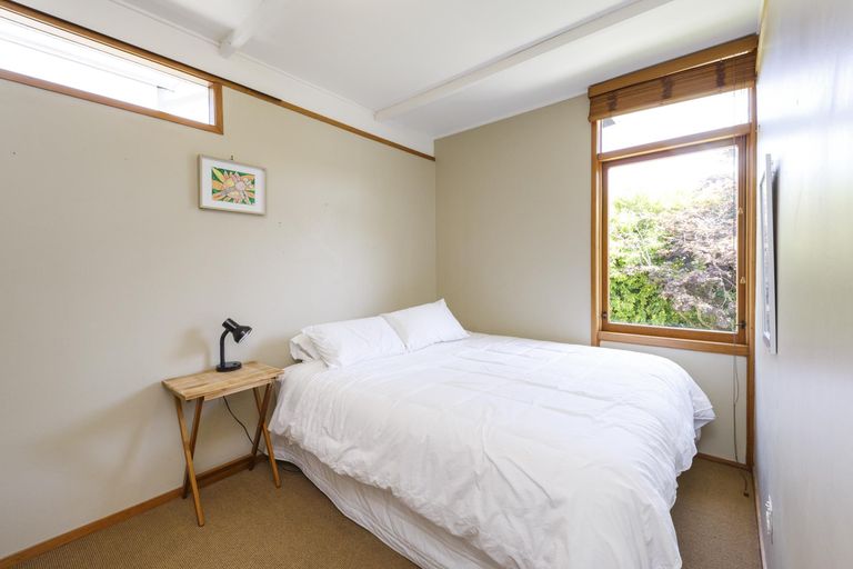 Photo of property in 40 Crewe Crescent, Hokowhitu, Palmerston North, 4410