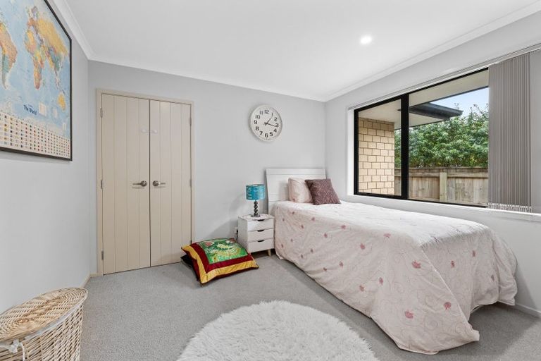 Photo of property in 11 Frederick Place, Whalers Gate, New Plymouth, 4310