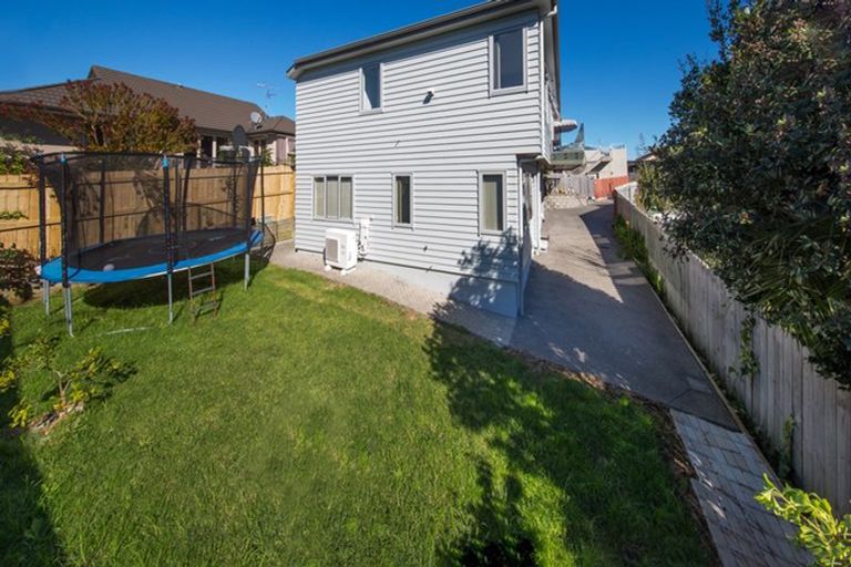 Photo of property in 17a Waller Avenue, Bucklands Beach, Auckland, 2012