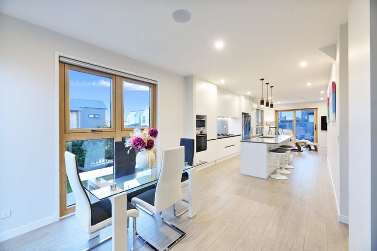 Photo of property in 28 Whakanoho Road, Westgate, Auckland, 0814