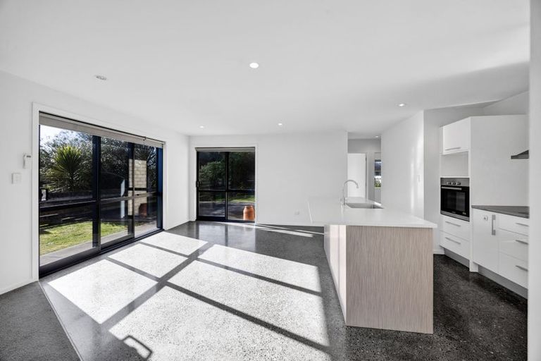 Photo of property in 8 Gladstone Street, Hawera, 4610