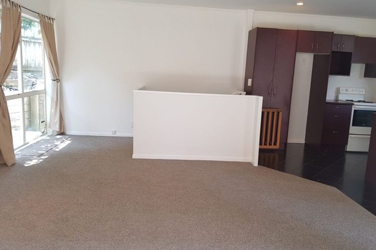 Photo of property in 820/12 Northcross Drive, Oteha, Auckland, 0632