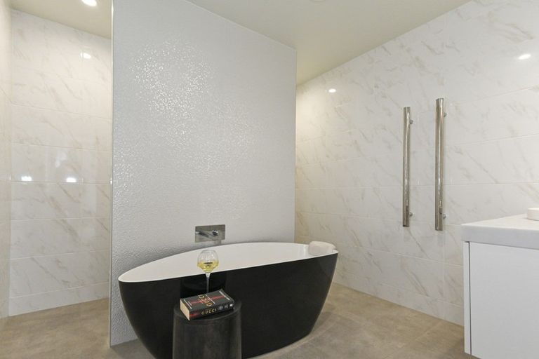 Photo of property in 118 Black Barn Road, Havelock North, 4294