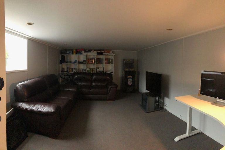 Photo of property in 31 Pleasant Road, Glen Eden, Auckland, 0602