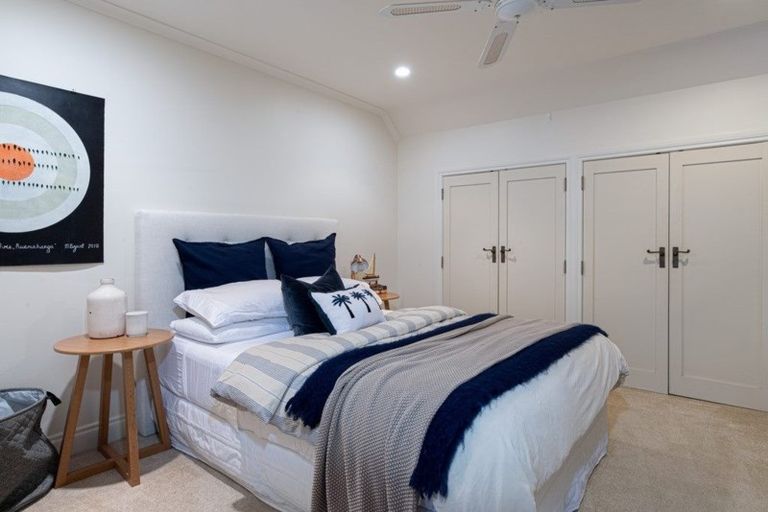 Photo of property in 15 Ocean View Road, Milford, Auckland, 0620