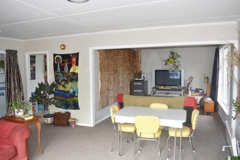 Photo of property in 75 Victoria Street, Carterton, 5713