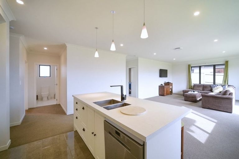 Photo of property in 20 Varsity Heights, Fitzherbert, Palmerston North, 4410