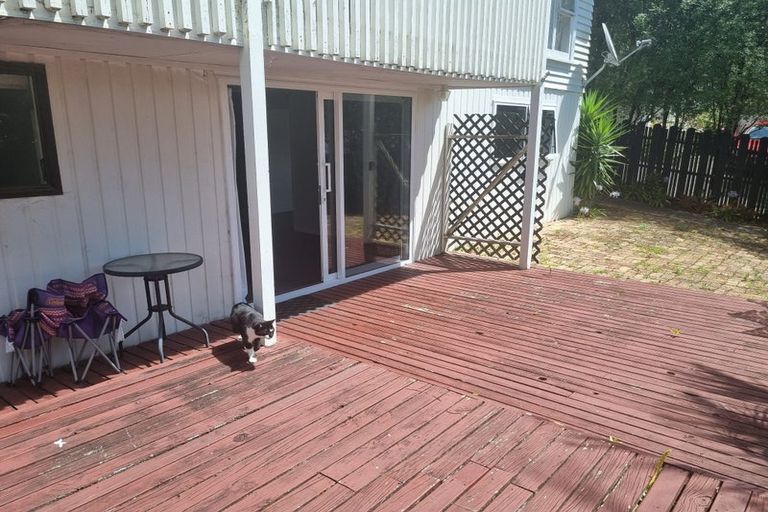 Photo of property in 102 Saddleback Rise, Murrays Bay, Auckland, 0630