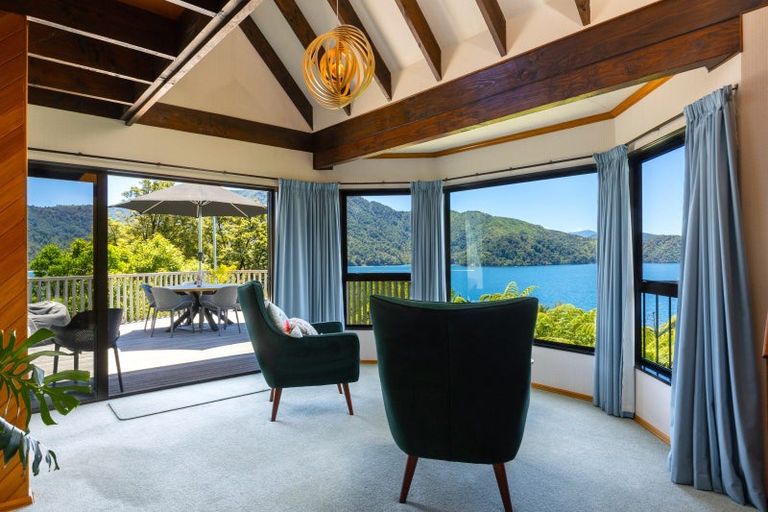 Photo of property in 2069 Queen Charlotte Drive, Ngakuta Bay, Picton, 7281