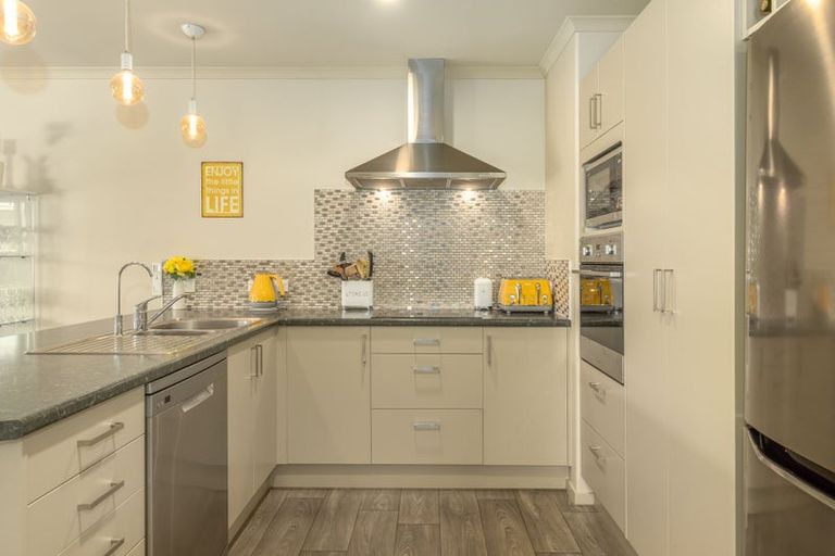 Photo of property in 65 Awatea Avenue, Paraparaumu, 5032