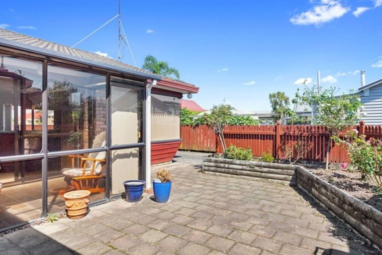 Photo of property in 2/15 Victoria Avenue, Whakatane, 3120