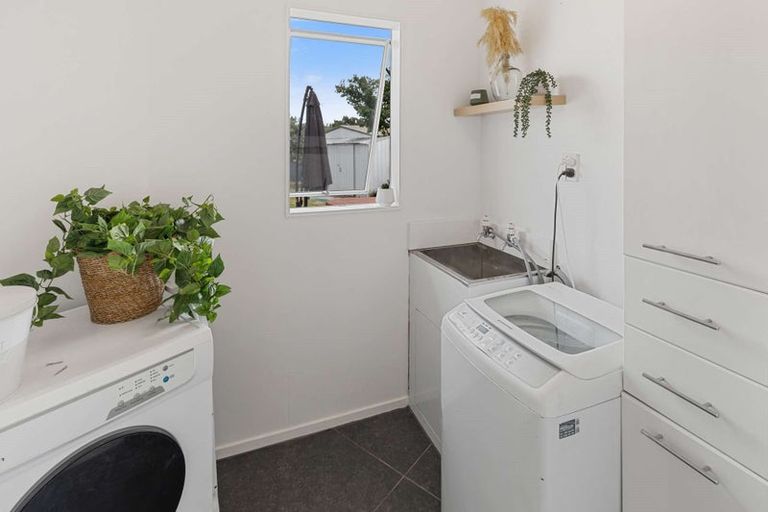 Photo of property in 4 Perth Street, Levin, 5510