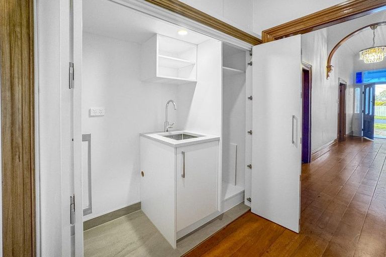 Photo of property in 1/10 Patuone Avenue, Devonport, Auckland, 0624