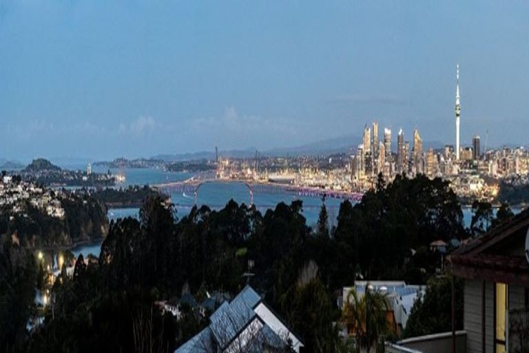 Photo of property in 30 Onetaunga Road, Chatswood, Auckland, 0626