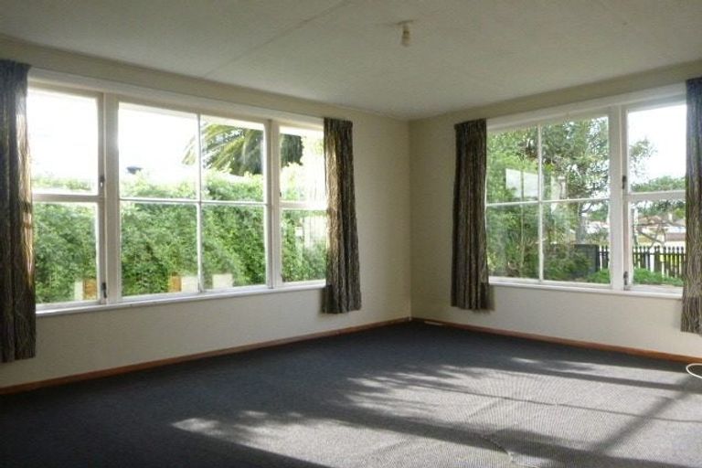 Photo of property in 12 Temuera Street, Otaki, 5512