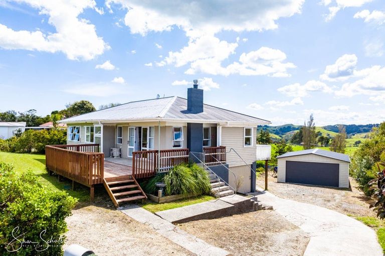 Photo of property in 46 Gorge Road, Maungaturoto, 0520