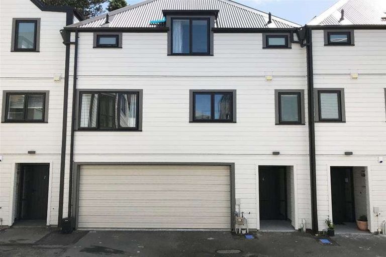 Photo of property in 6/240 The Terrace, Wellington Central, Wellington, 6011