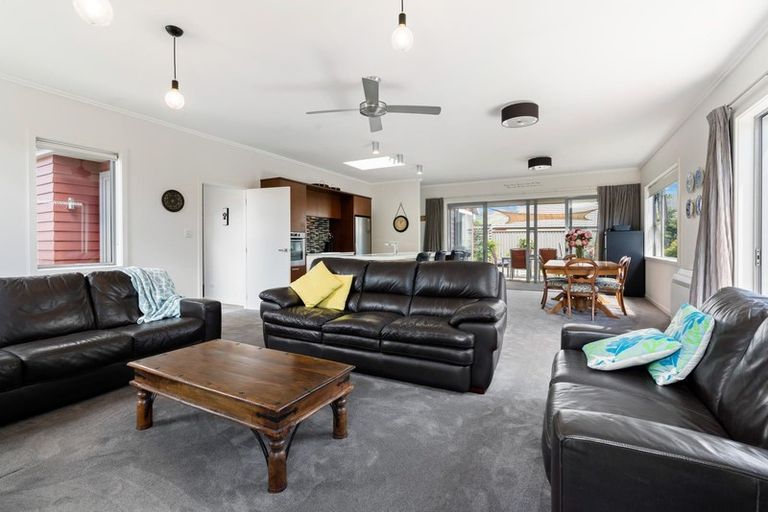 Photo of property in 16 Sunhaven Cove, Cromwell, 9310