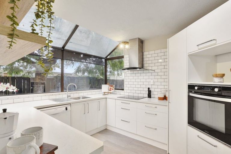 Photo of property in 14 Bush Street, Rangiora, 7400