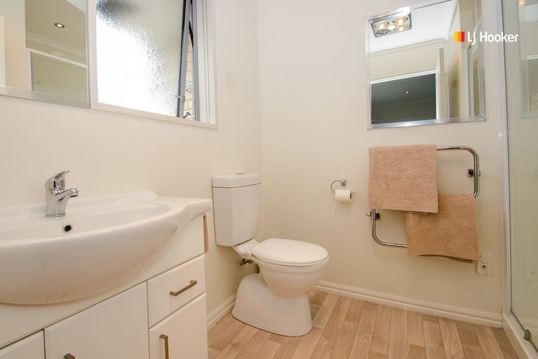 Photo of property in 28 Severn Street, Green Island, Dunedin, 9018