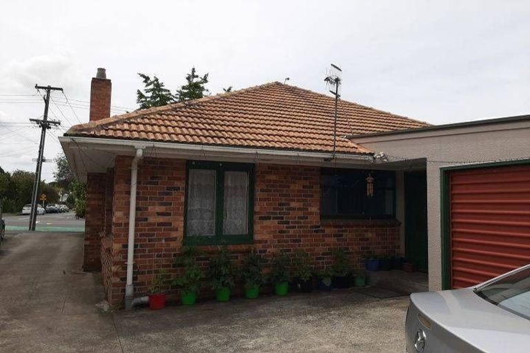 Photo of property in 1/13 Main Highway, Ellerslie, Auckland, 1051