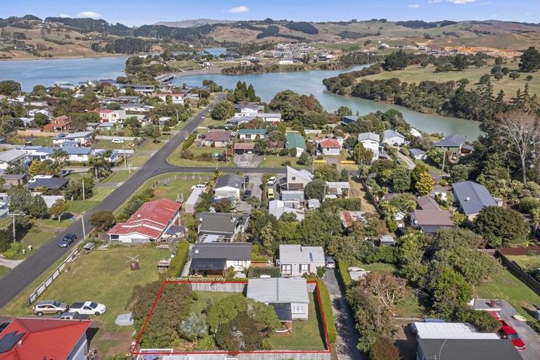 Photo of property in 66a Wainui Road, Raglan, 3225