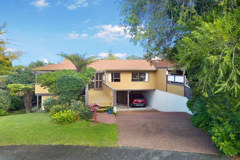 Photo of property in 2/5 Highlight Parade, Te Atatu South, Auckland, 0610