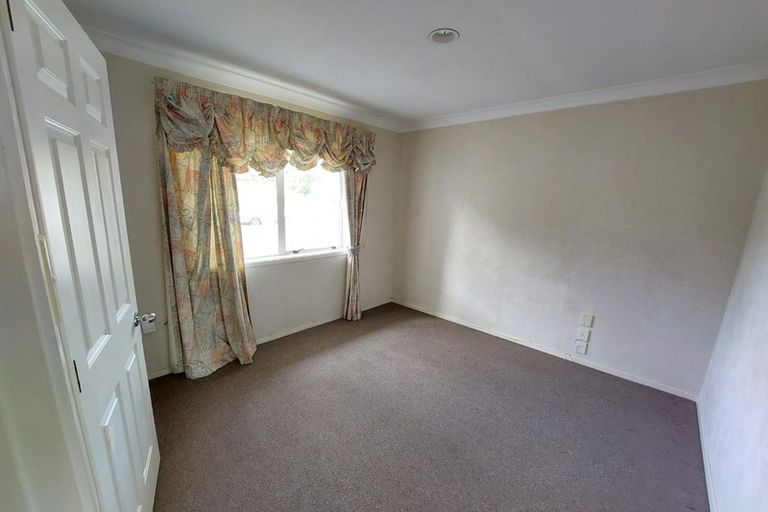 Photo of property in 11 Santa Ana Drive, Shamrock Park, Auckland, 2016