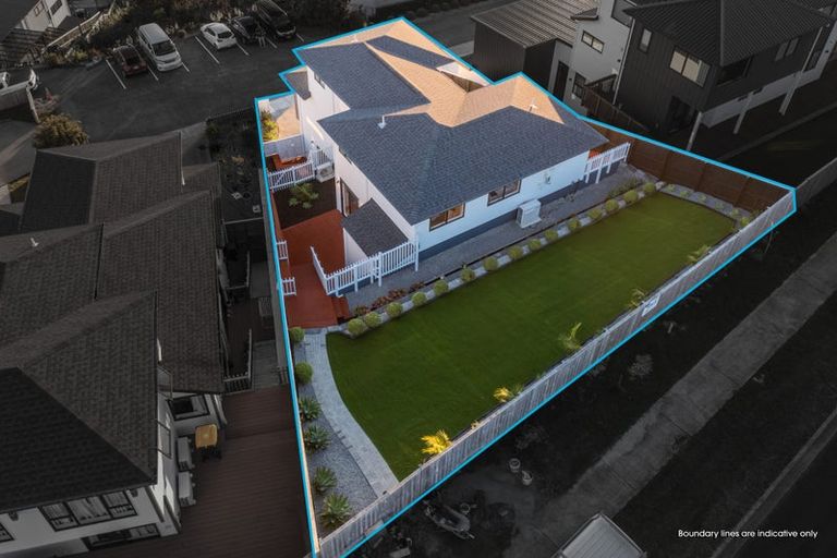 Photo of property in 17 Manawanui Way, Orewa, 0931