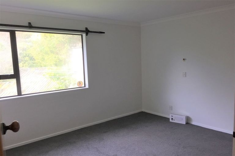 Photo of property in 2 Stephen Street, Tawa, Wellington, 5028