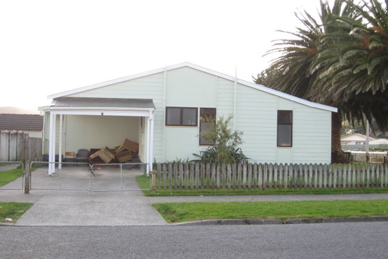 Photo of property in 41a Strand Crescent, Naenae, Lower Hutt, 5011