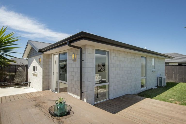 Photo of property in 10 Kanono Close, Papamoa Beach, Papamoa, 3118